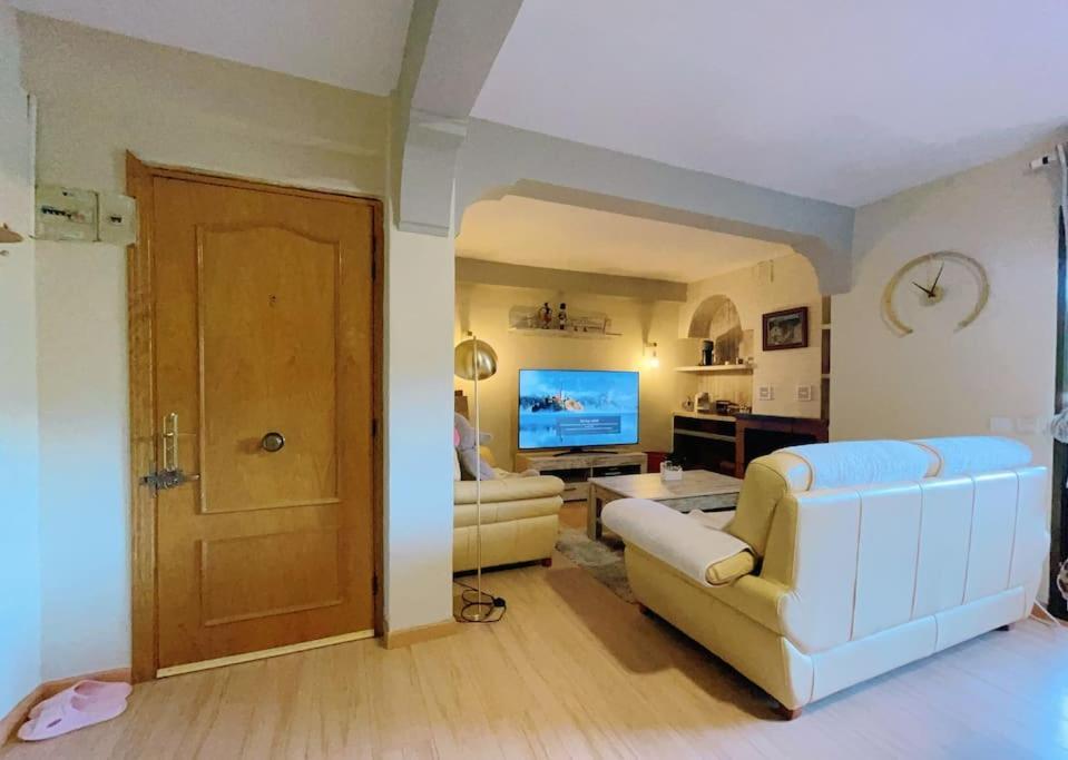 Apartamento De Lujo Vergel Suite San Martin de Valdeiglesias Exterior photo